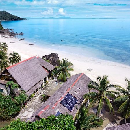 Shambala Madagascar: Beachfront Lodge And Adventures Ambolobozo Ngoại thất bức ảnh