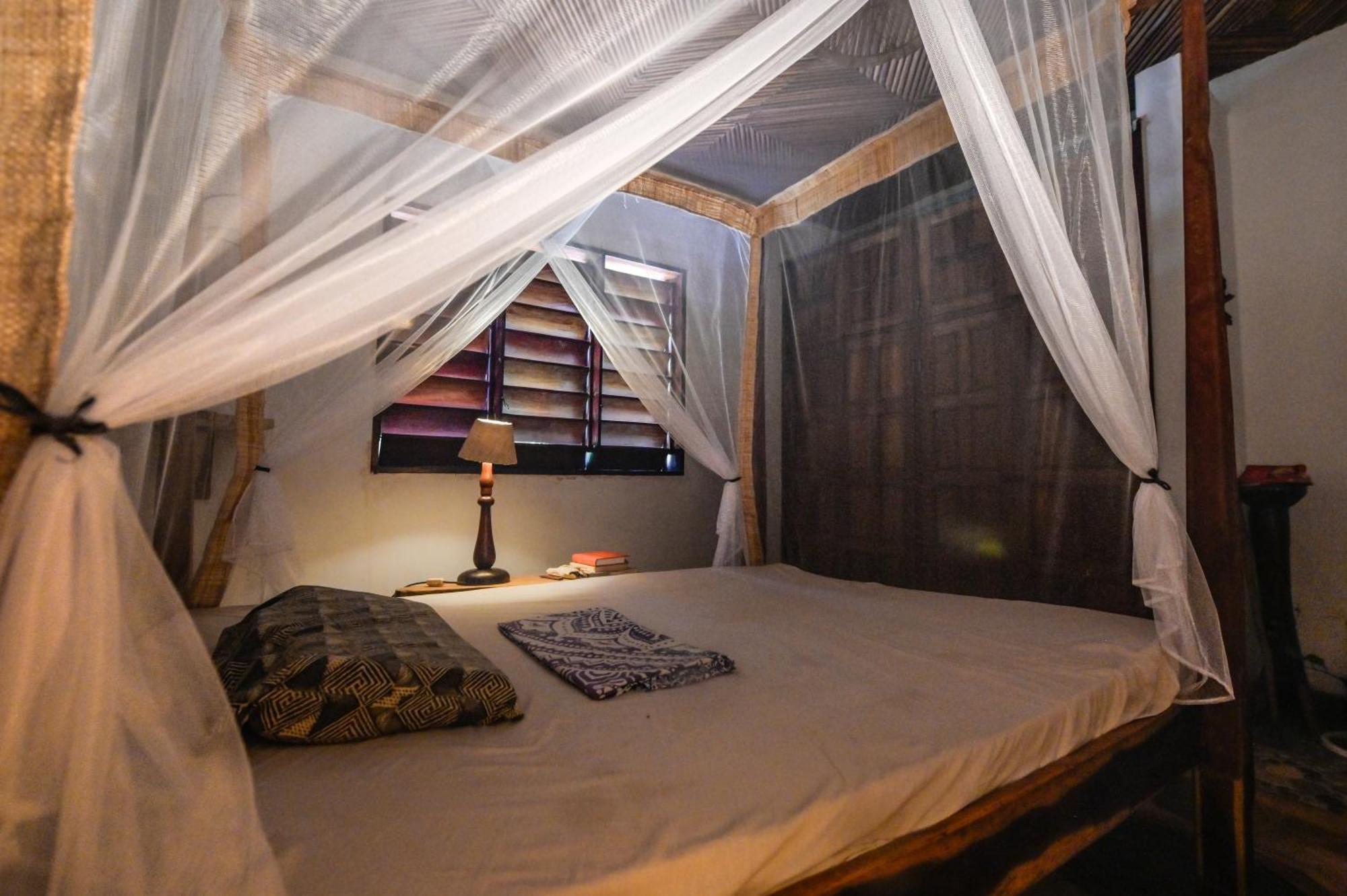 Shambala Madagascar: Beachfront Lodge And Adventures Ambolobozo Ngoại thất bức ảnh