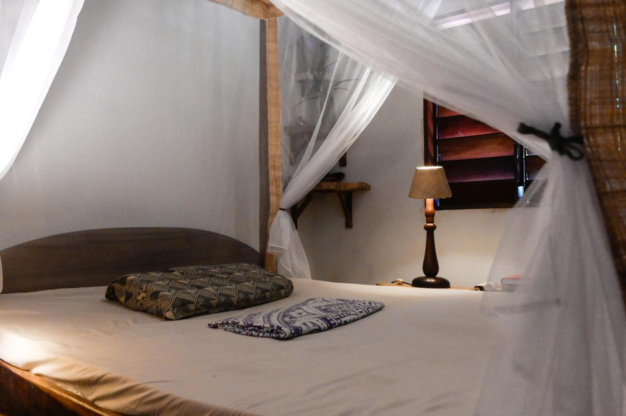 Shambala Madagascar: Beachfront Lodge And Adventures Ambolobozo Ngoại thất bức ảnh