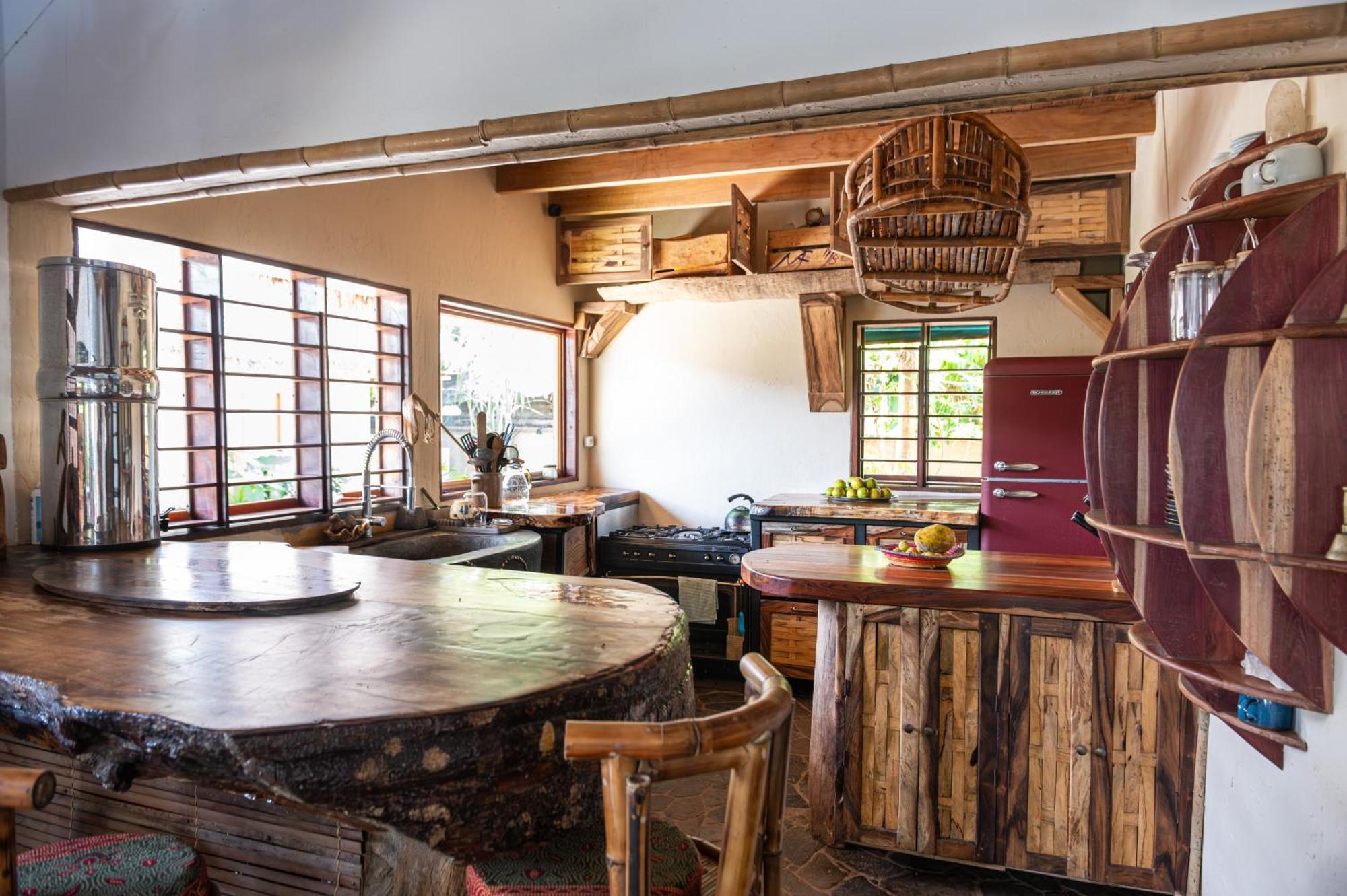 Shambala Madagascar: Beachfront Lodge And Adventures Ambolobozo Ngoại thất bức ảnh