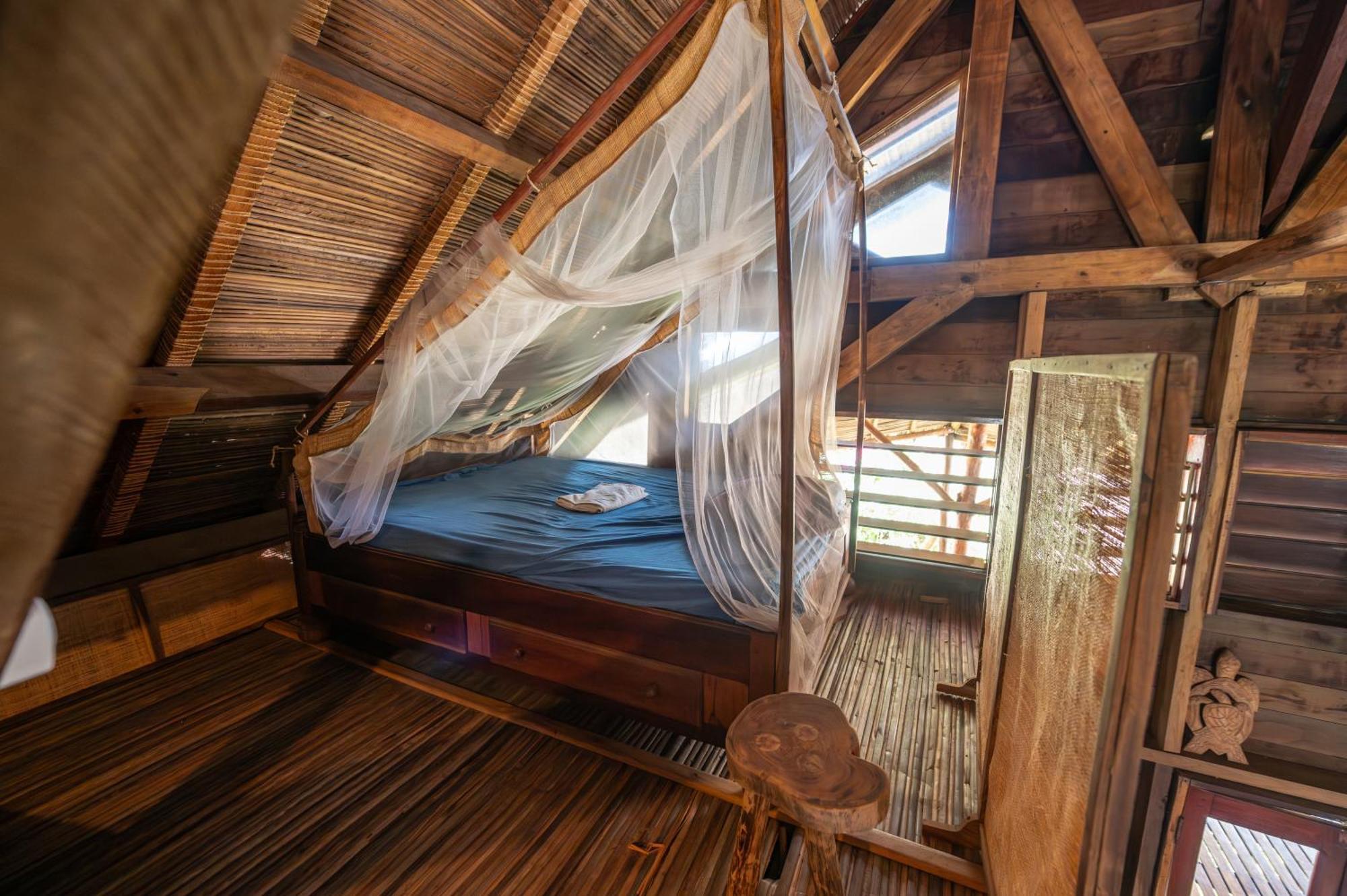 Shambala Madagascar: Beachfront Lodge And Adventures Ambolobozo Ngoại thất bức ảnh