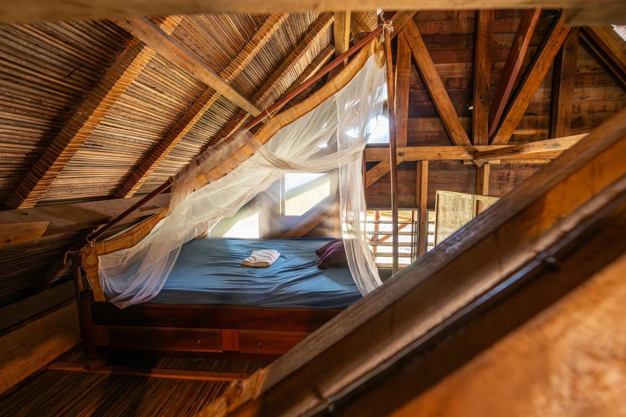 Shambala Madagascar: Beachfront Lodge And Adventures Ambolobozo Ngoại thất bức ảnh