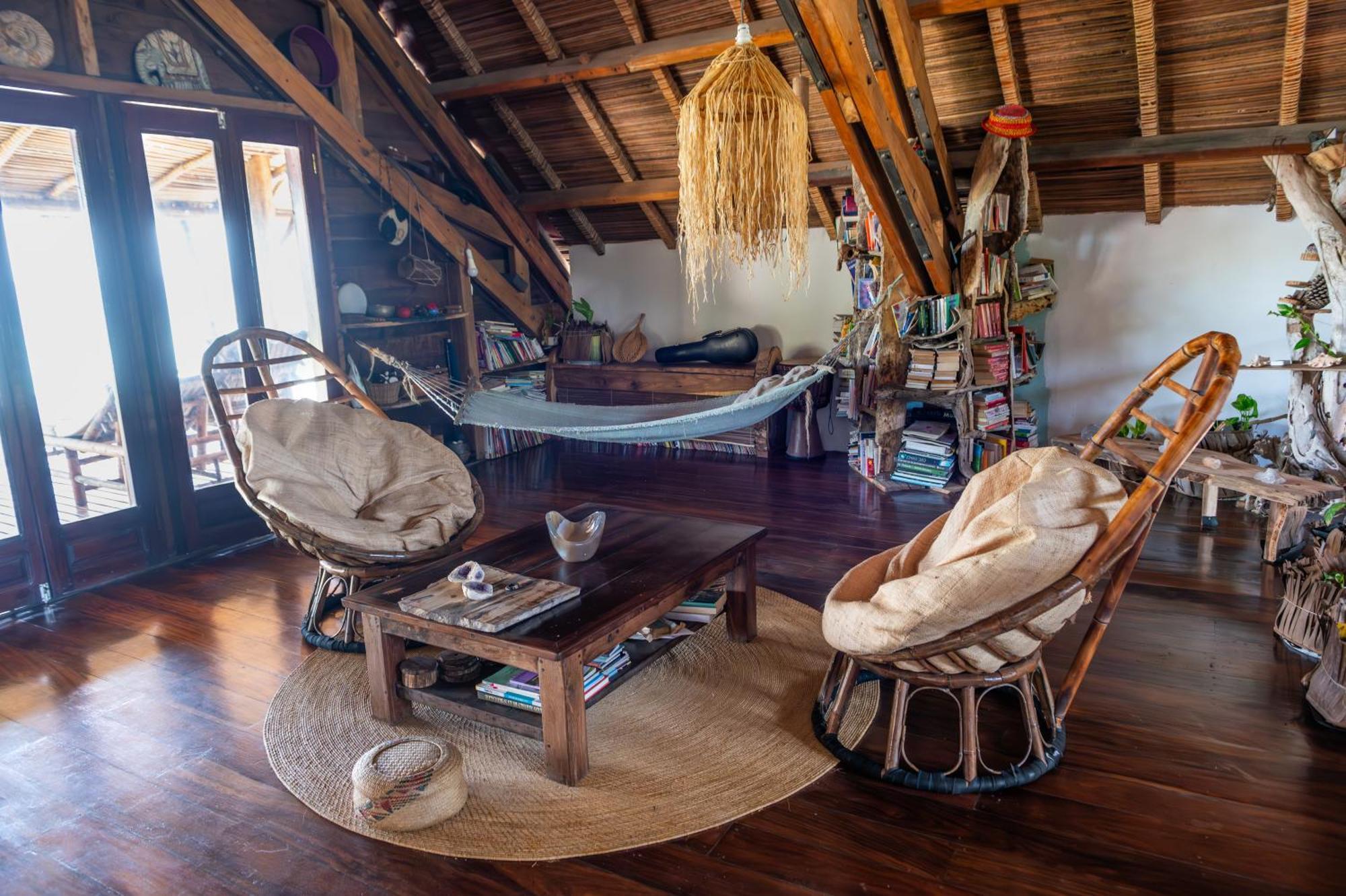 Shambala Madagascar: Beachfront Lodge And Adventures Ambolobozo Ngoại thất bức ảnh